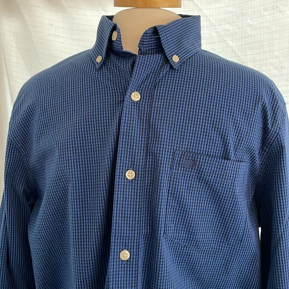 Men's Chaps navy blue/black button down shirt size M